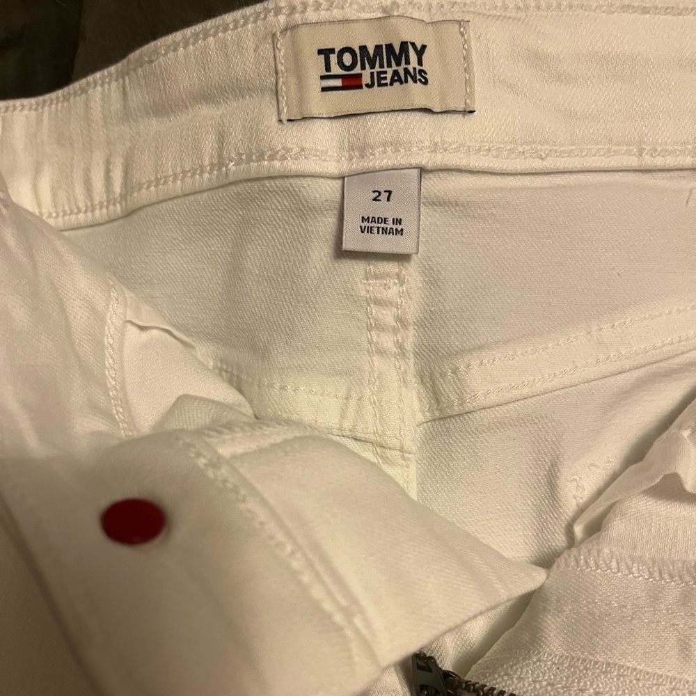 Tommy Jeans Ripped Raw-Hem Denim Skirt - Picture 4 of 6